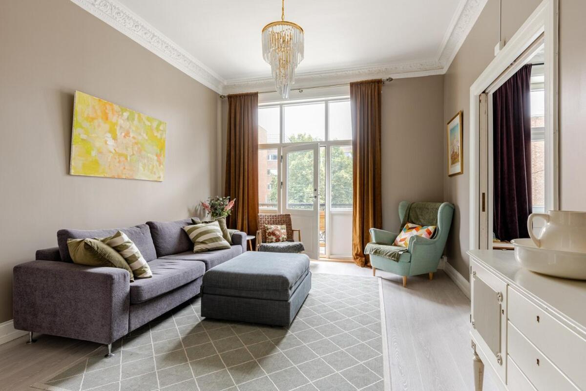 Classic With Balconies Apartamento *